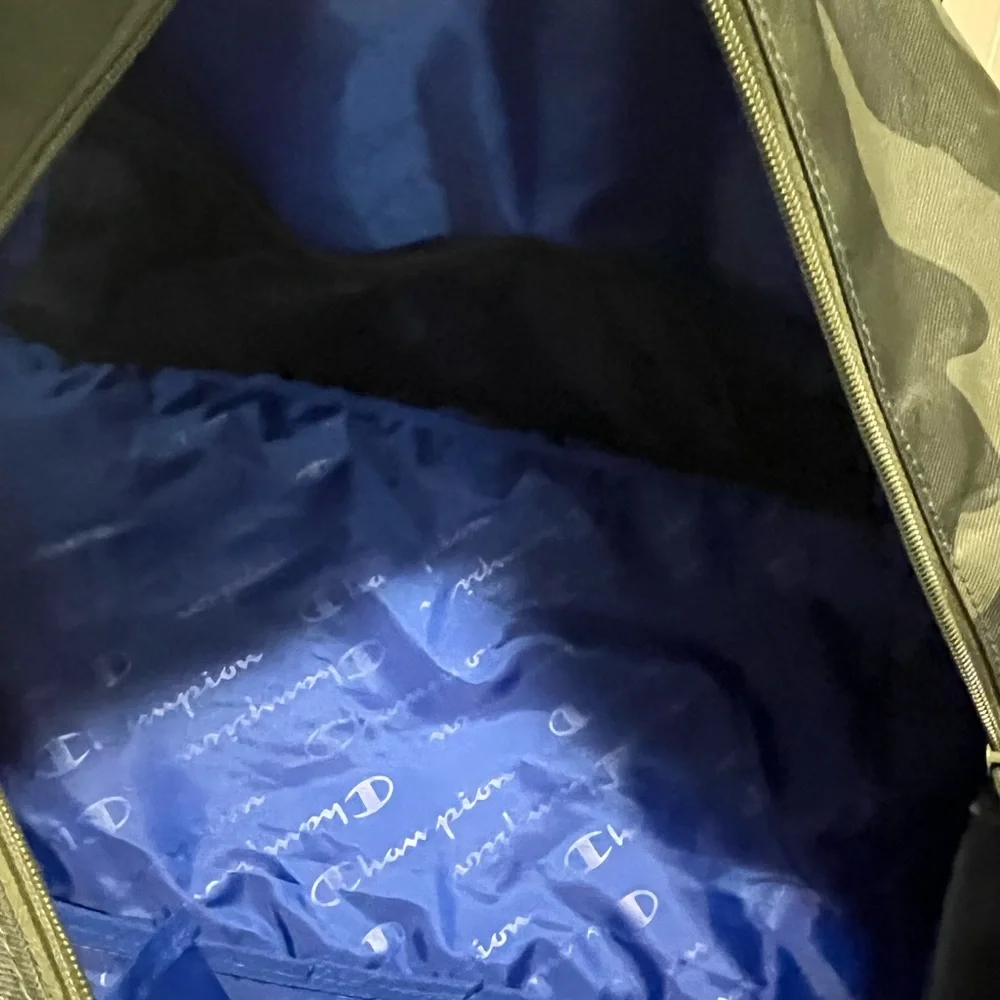 Champion camouflage duffle